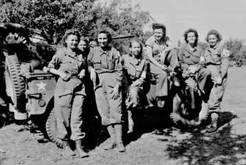 ww2_women_nurses.jpg